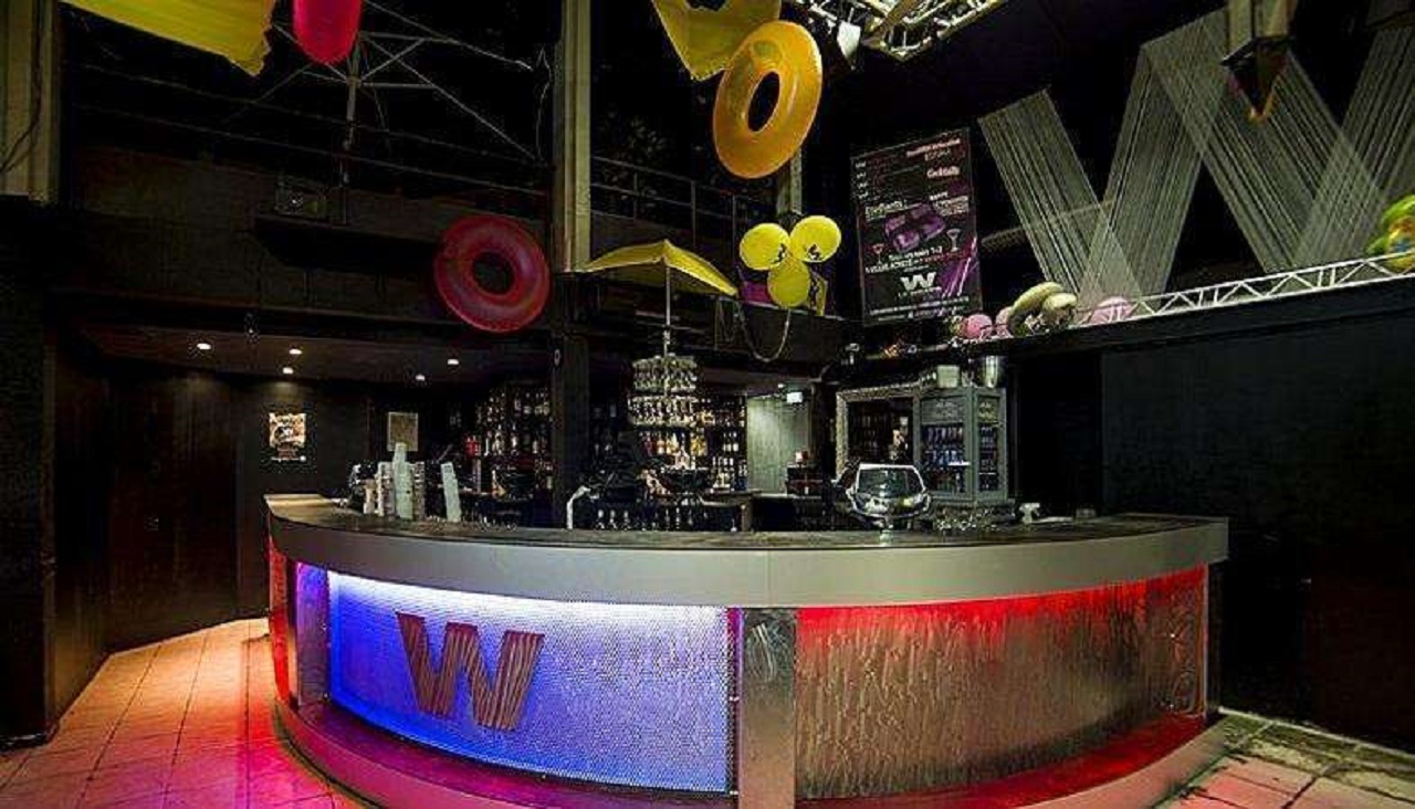 Le What's Café